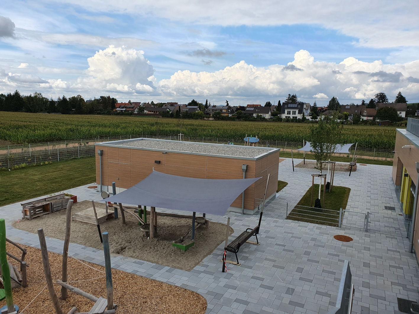 überdachter Aufenthaltsbereich