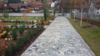 gepflasterte Wege
